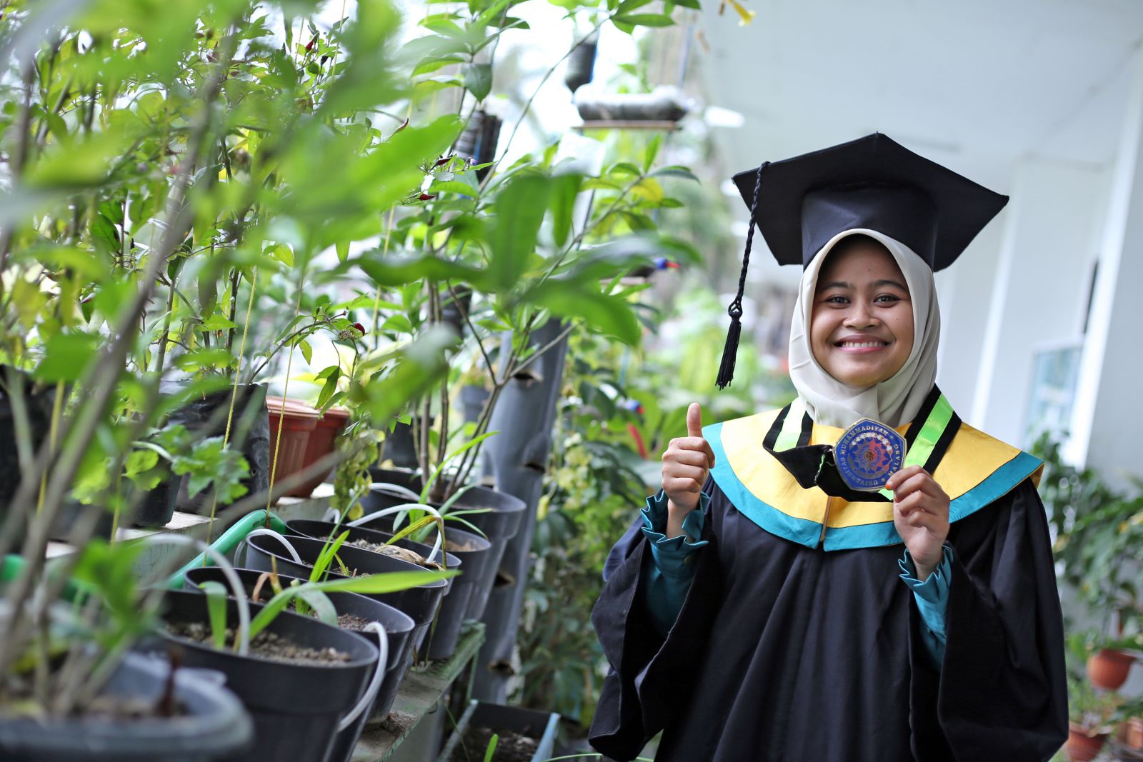 Faridlotul Khasanah. Foto: Rino Anugrawan. KECINTAANNYA pada ilmu pengetahuan membuat Faridlotul